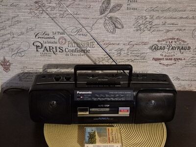 Retro Panasonic RX-FS400 raadio/kassettmakk