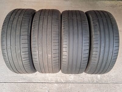 Jooks suverehve Pirelli P Zero 245/45 R18