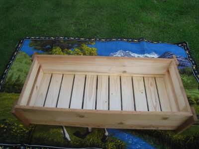 Puidust kast 87cm.x 38,5, kõrgus 19,5cm.