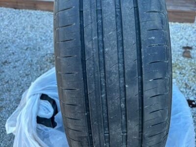 Goodyear Efficient Grip 205/55 R17 91V