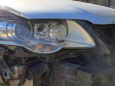 VW Passat B6 AFS/BI-xenon esituled
