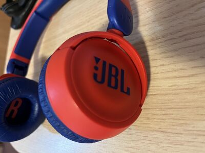 JBL  JR310BT  juhtmevabad  kõrvaklapid lastele
