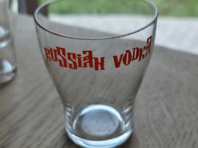 Uued Russian Vodka viinapitsid, 8tk