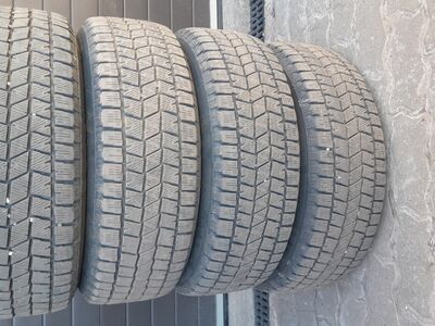 Rehvid 17" 215/60