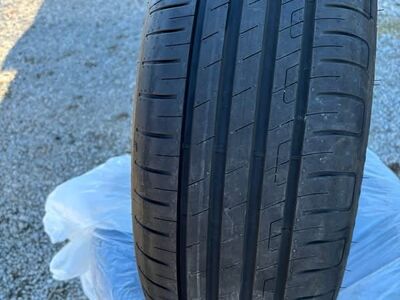 Suverehvid Goodyear Efficient Grip