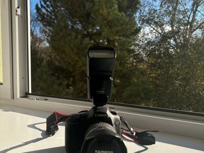 Canon EOS 7D + objektiiv + välk
