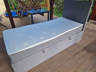 Pesukastiga voodi 90x200