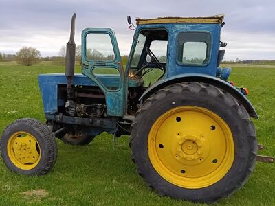 Traktor T40-AM
