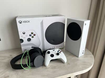 Xbox Series S 512GB SSD Digital + Kõrvaklapid Xbox