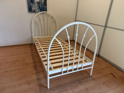 Voodiraam 90*200cm madratsile