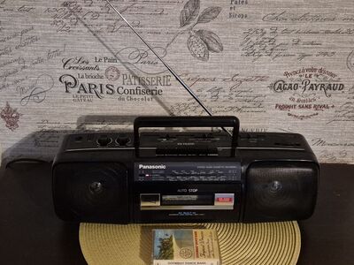 Retro Panasonic 80s RX-FS400 raadio/kassettmakk