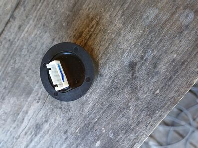 Huawei invereteri SUN2000 USB pesa