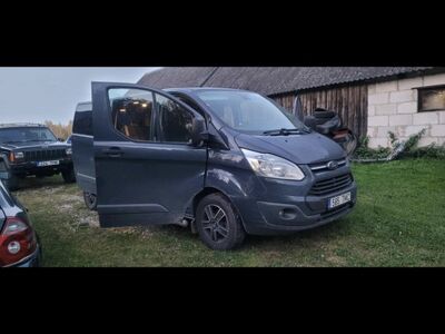 Ford tourneo custom