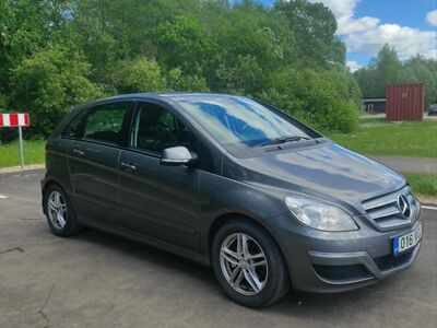 Mercedes-Benz B 180 2.0 80kW