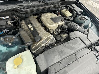 BMW 1.8IS 103kw M44B19 mootorikomplekt kastiga