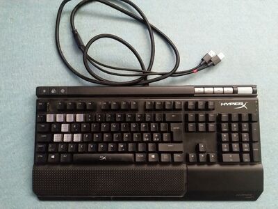 HyperX Alloy Elite RGB клавиатура