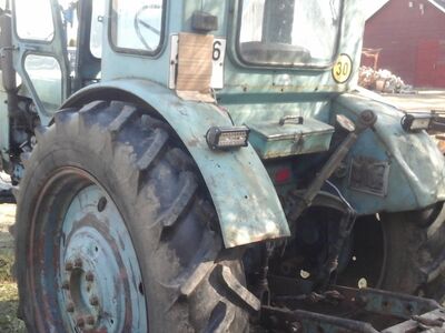 Traktor T-40AM