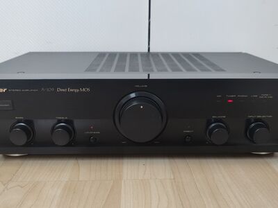 Pioneer A-109 stereo amplifier
