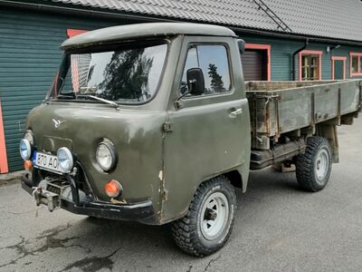 Uaz 3303