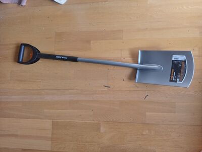 Fiskars labidas teleskoopvarrega