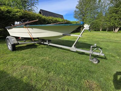 Soome mootorpaat 3.85m + Evinrude 20/25hp + haagis