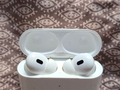 Apple AirPods Pro juhtmevabad kõrvaklapid
