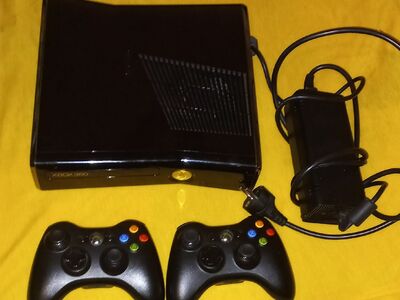 Xbox 360 S