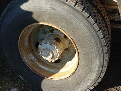 295/80R22.5