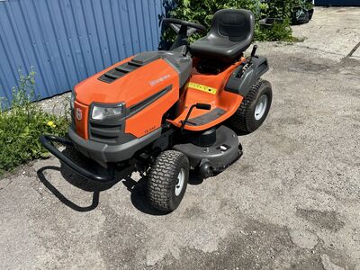 Продаётся садовый трактор Husqvarna TS 242