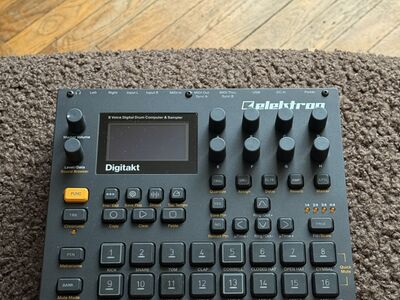 Elektron Digitakt sampler drum machine