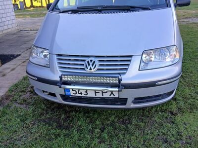 VW SHARAN