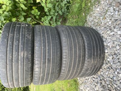225/45/R18