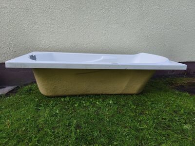 Müüa plastik vann.