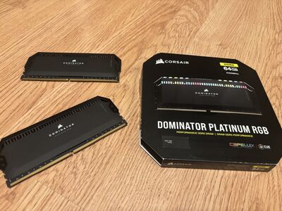 CORSAIR DOMINATOR RGB 64GB (2x32GB) DDR5 6400
