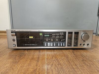 Müüa väga heas korras TEAC V-1RX Stereo Cassette D