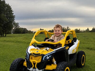Kahekohaline elektriauto Can-Am Maverick