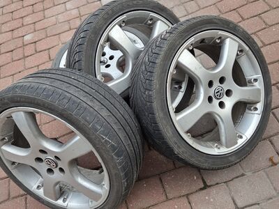 Volkswageni valuveljed 17" koos rehvidega