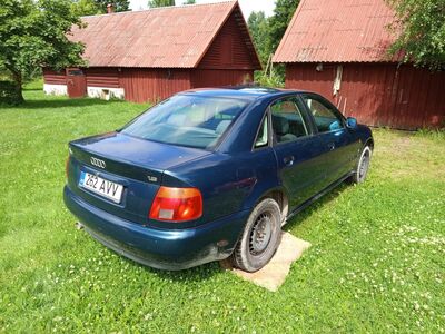 Audi A4 1.6 bensiin 1995.