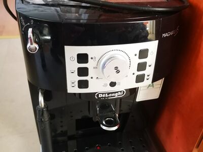 Kohvimasin Delonghi
