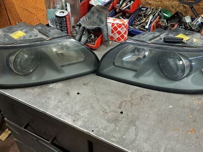 Volvo S40 / V50 xenon esituled - komplekt