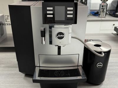 JURA X8 espressomasin