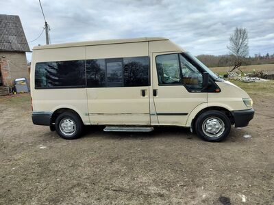 Ford Transit, 9-kohaline