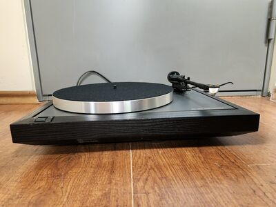 Linn Axis Belt-Drive Turntable