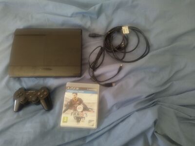 PS3 Ultra slim 500Gb + pult ja FIFA 14 mäng