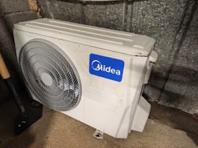Midea kliimapumba välisosa