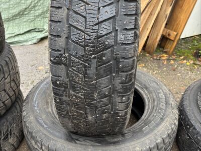 Toyo 225/65/16c Naastrehvid 2tk