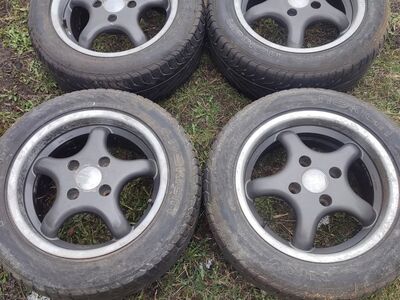 Valuveljed randiga15" 4x114,3 + suverehvid 205/55