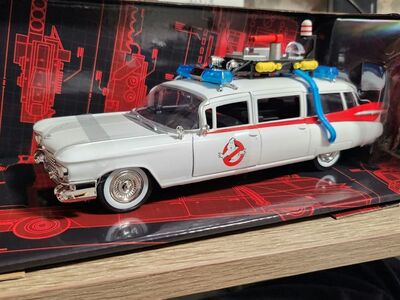 Cadillac Ecto-1 Ghostbusters 1/24 mudel mudelauto