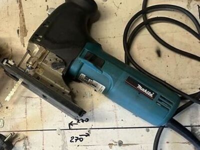 Makita 4341 FCT tikksaag