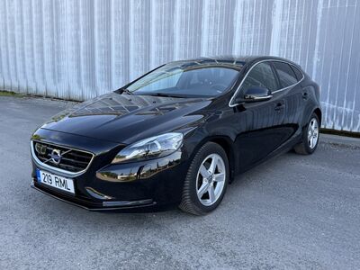 Volvo V40 Facelift SUMMUM 2.0 D2 88kW, JÄRELMAKS!